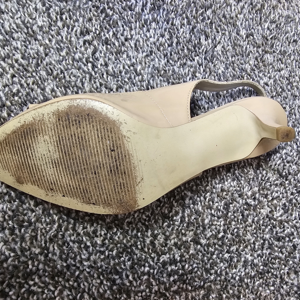 Lilly Pulitzer Nude Heels sz 6 - Picture 4 of 4